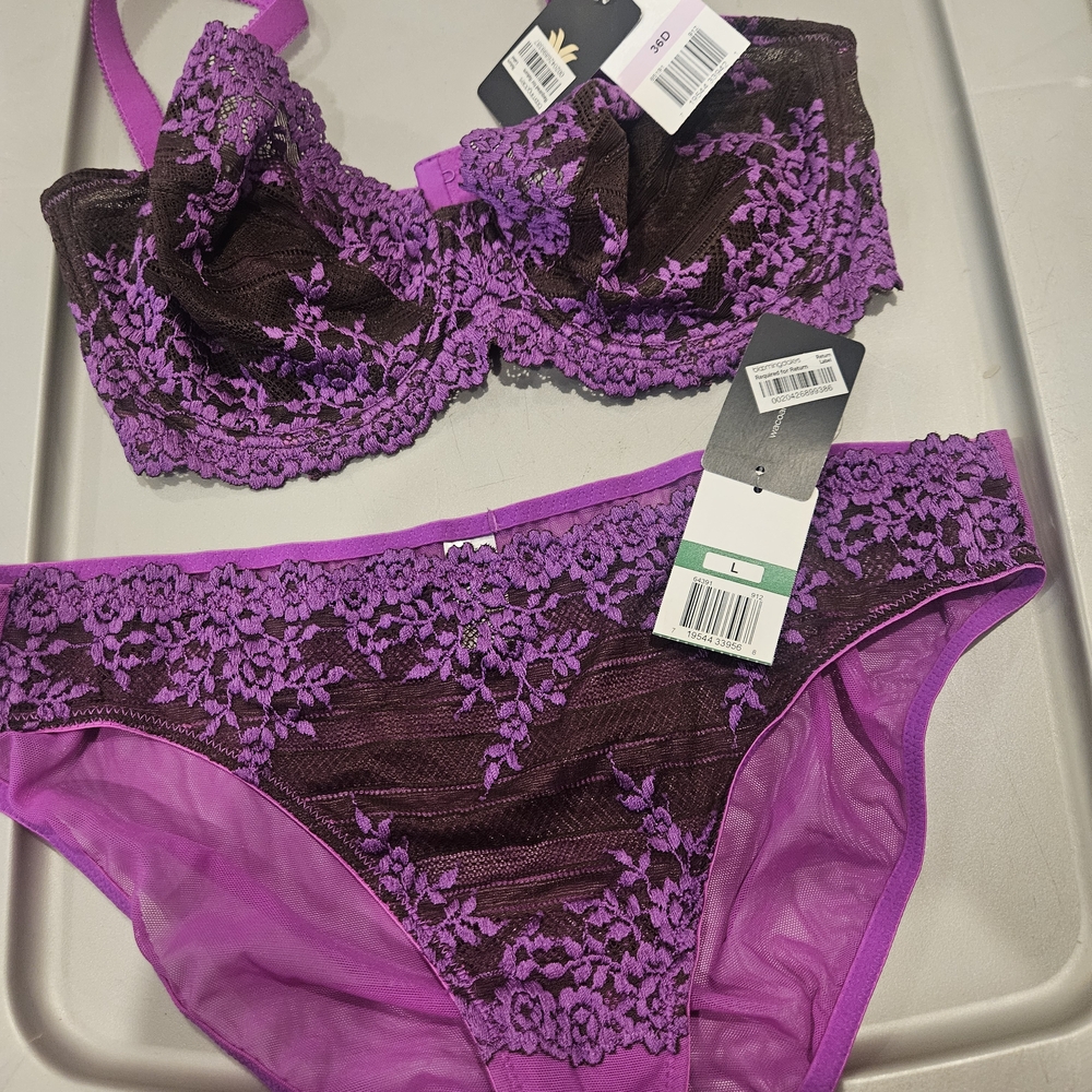 Wacoal Vibrant Purple Lace Bra and Panty Set